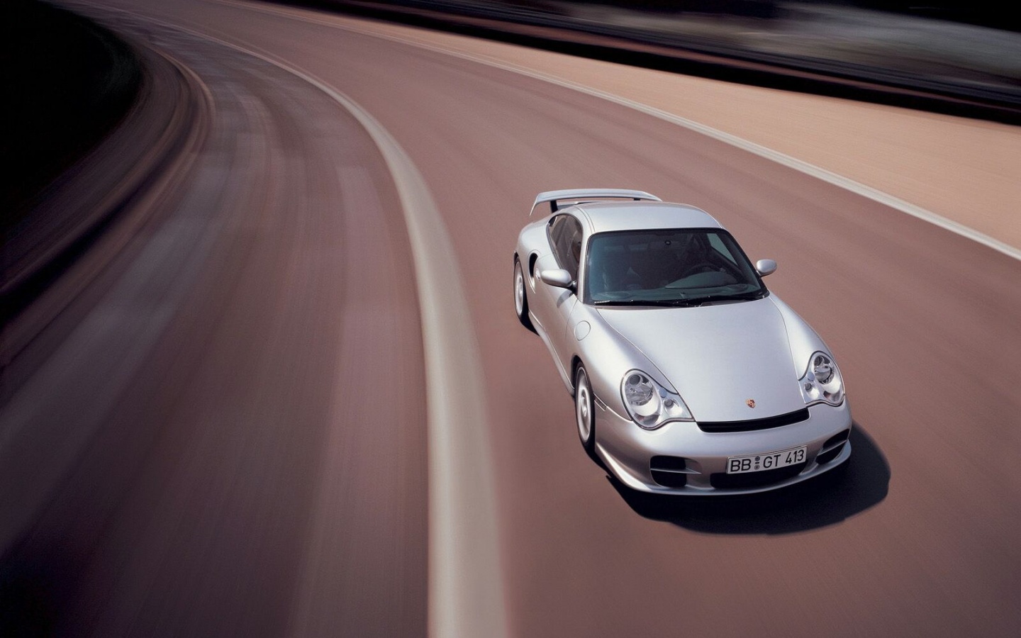 Порше на треке обои