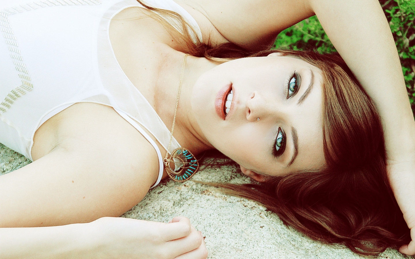 Глаза цвета моря обои