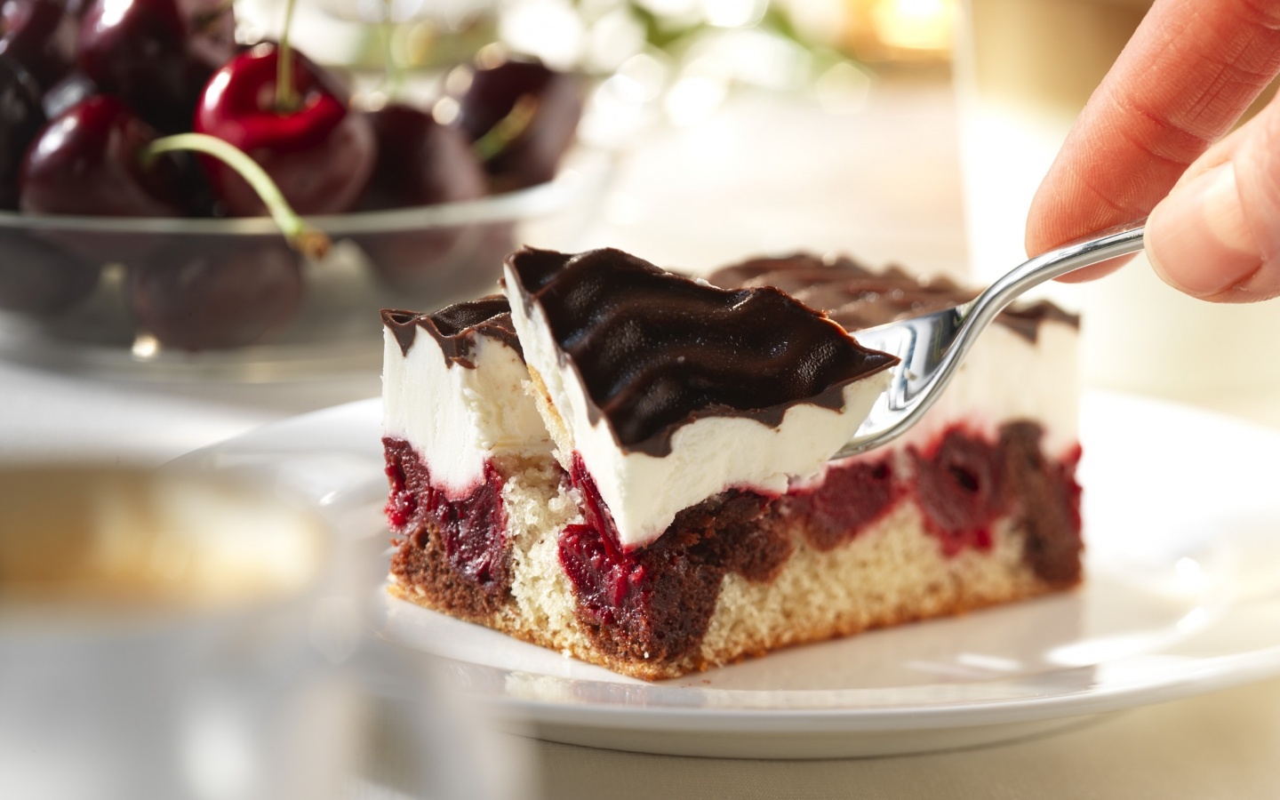 Вишневое пирожное обои