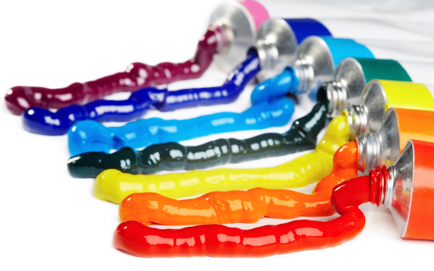 Тюбики с краской обои