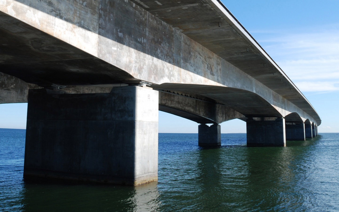 Опоры моста обои