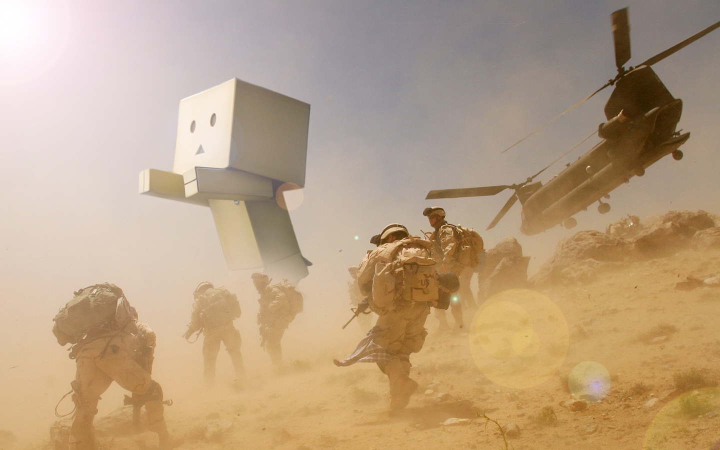 Картонный человек среди солдат обои