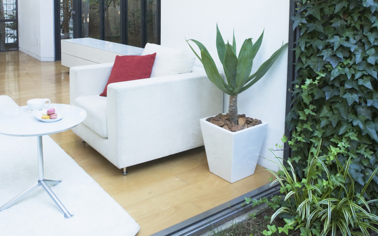 Белое кресло обои