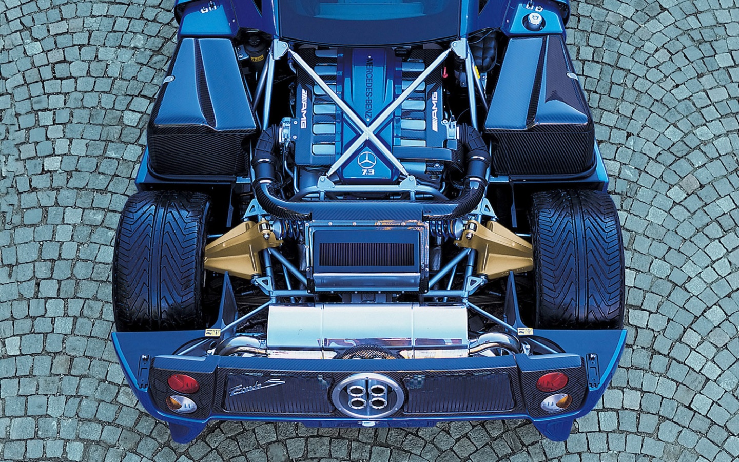 Двигатель Пагани обои