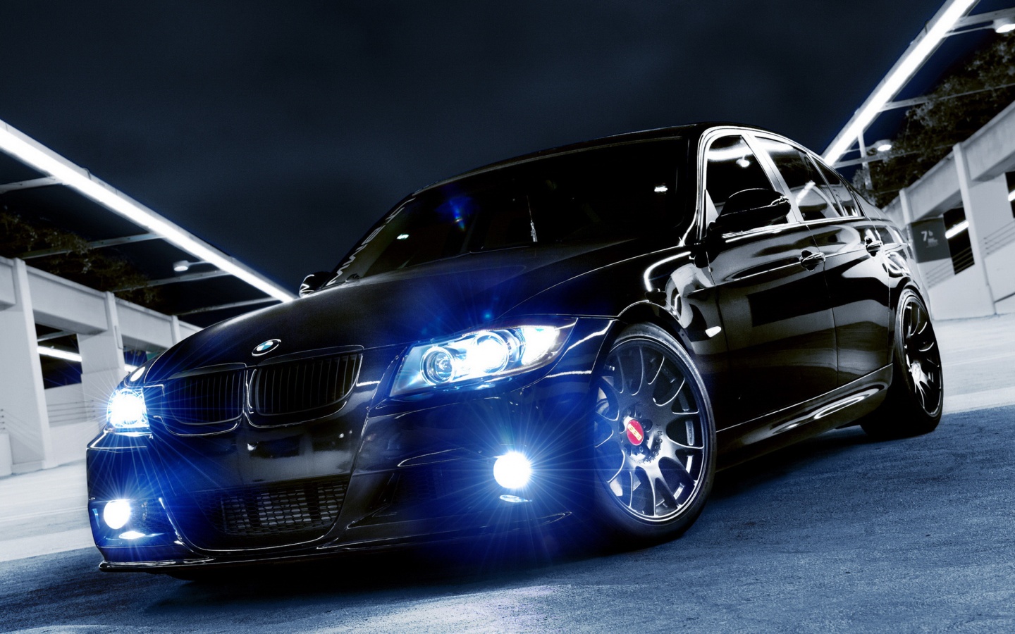 Чёрный БМВ обои
