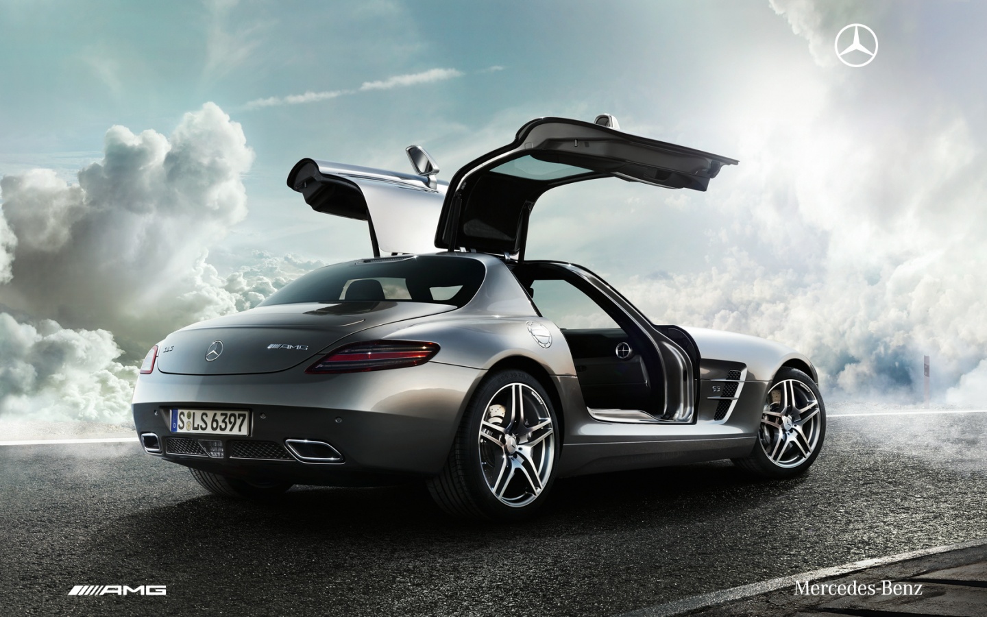 Mercedes Benz SLS обои