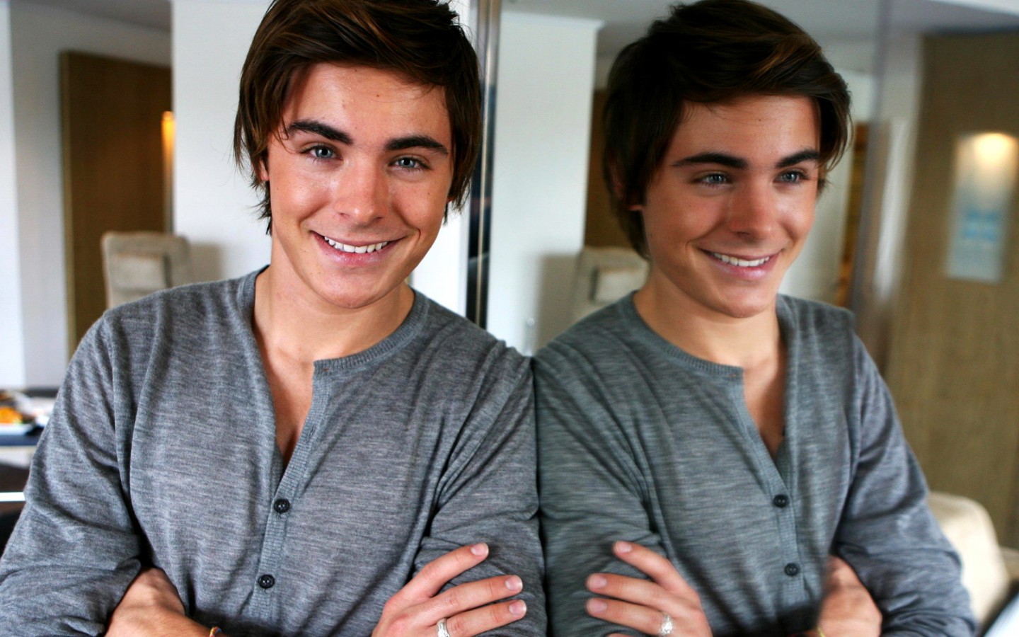 Зак Эфрон обои