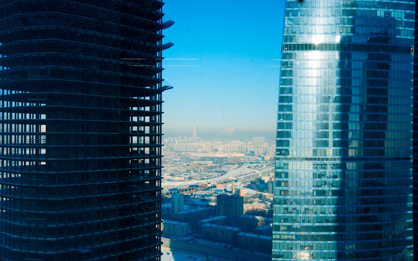 Строительство небоскреба в Москве обои