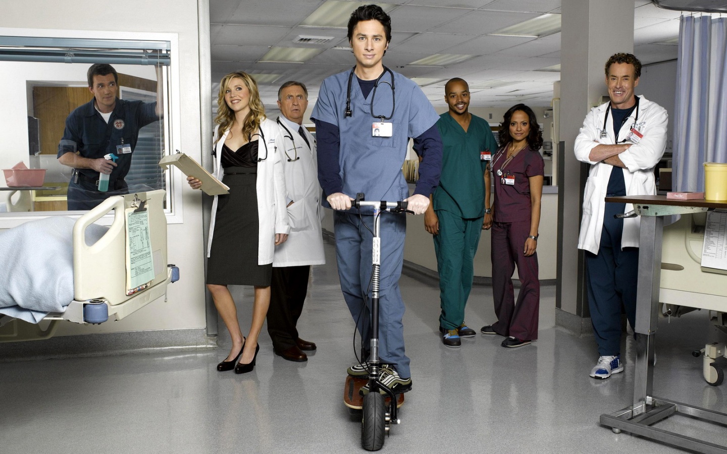 Герои сериала Клиника обои