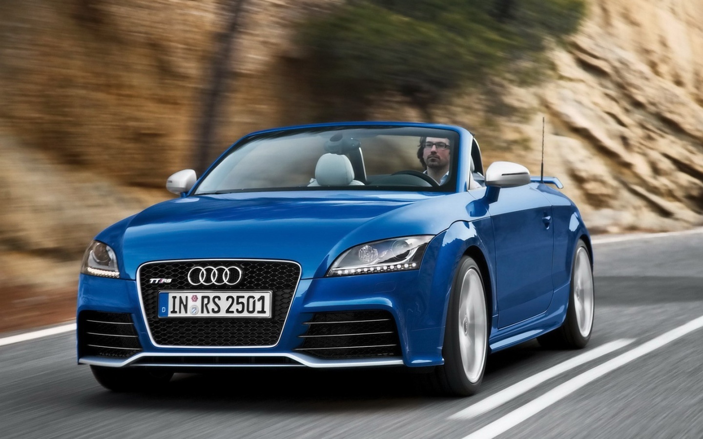 Кабриолет ауди: вид спереди обои