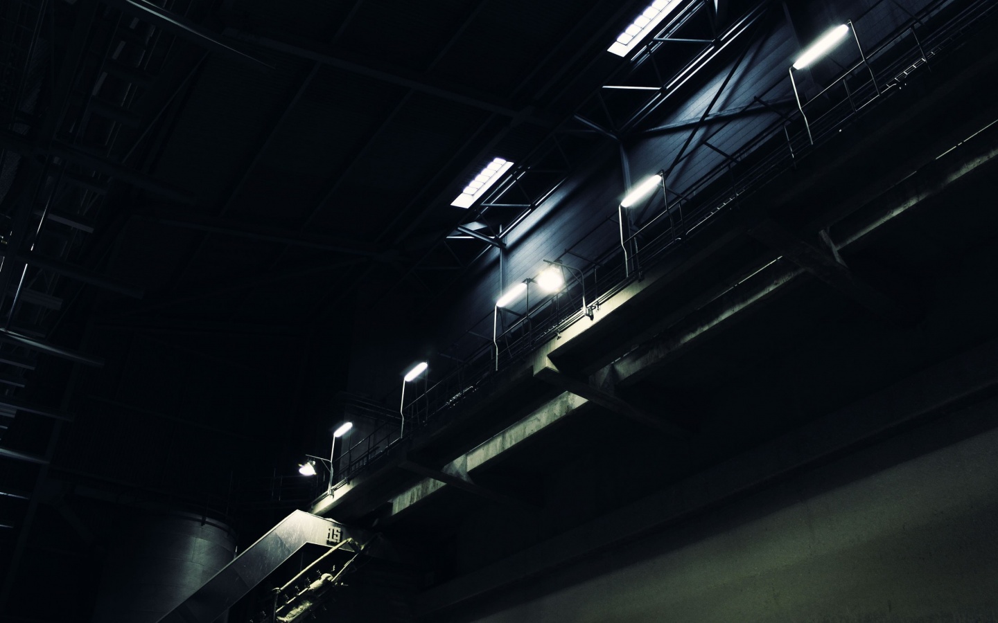 Платформа ночью обои