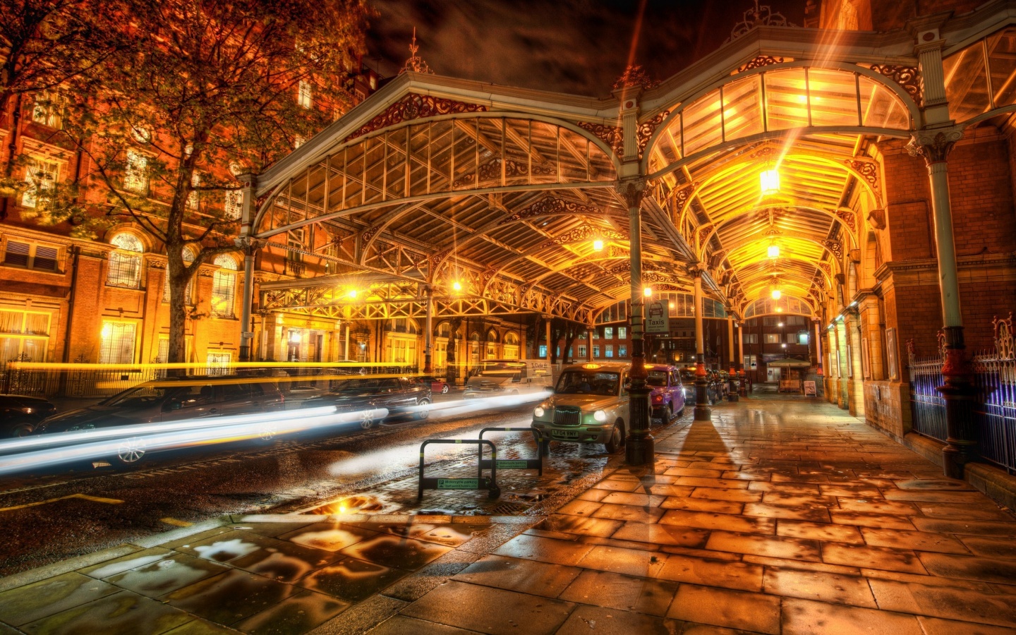 Город под фонарями обои