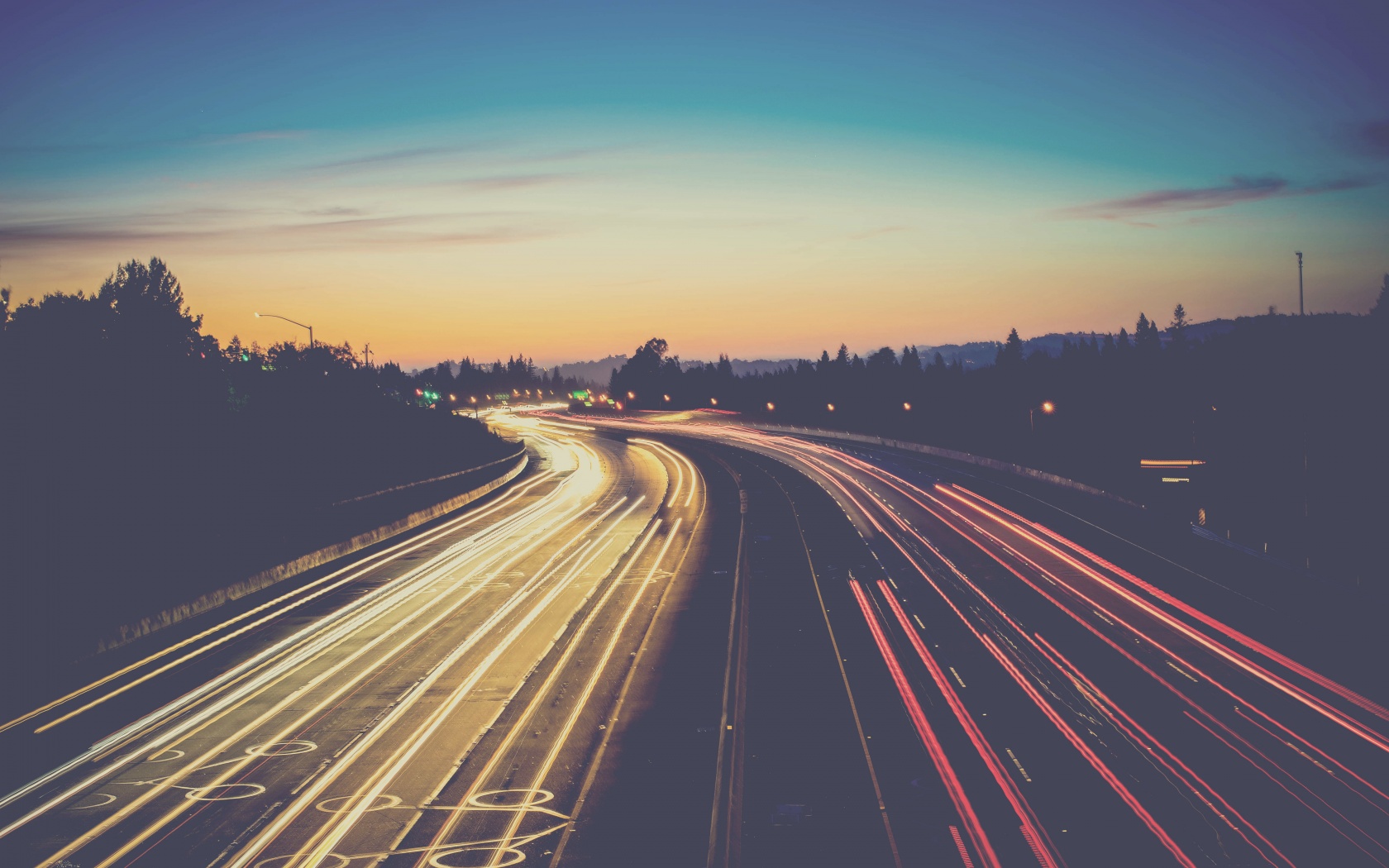 Автострада в огнях обои
