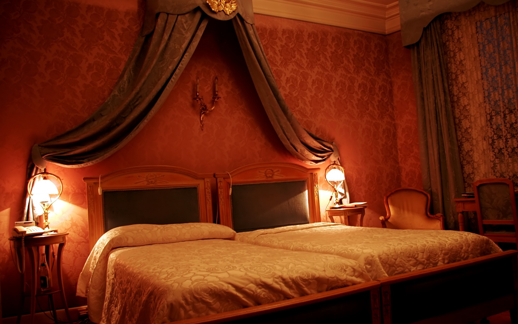 Спальня обои