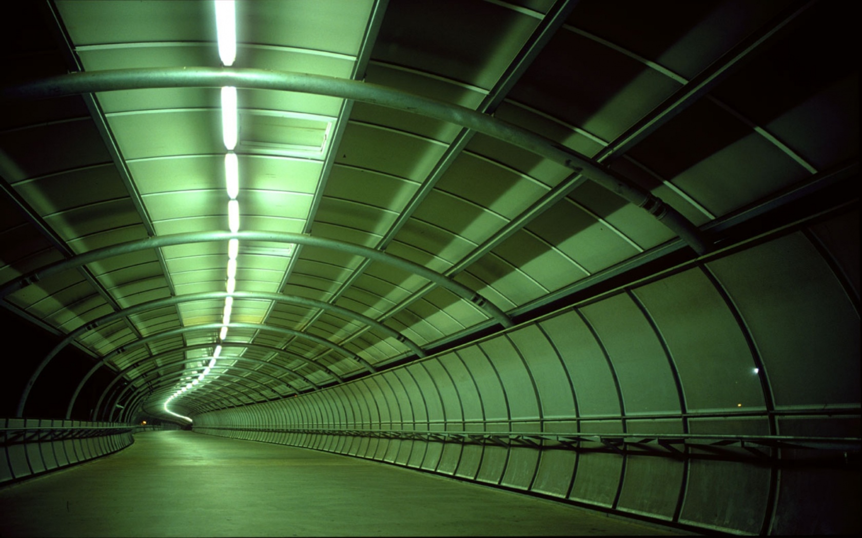 Пешеходный тоннель обои