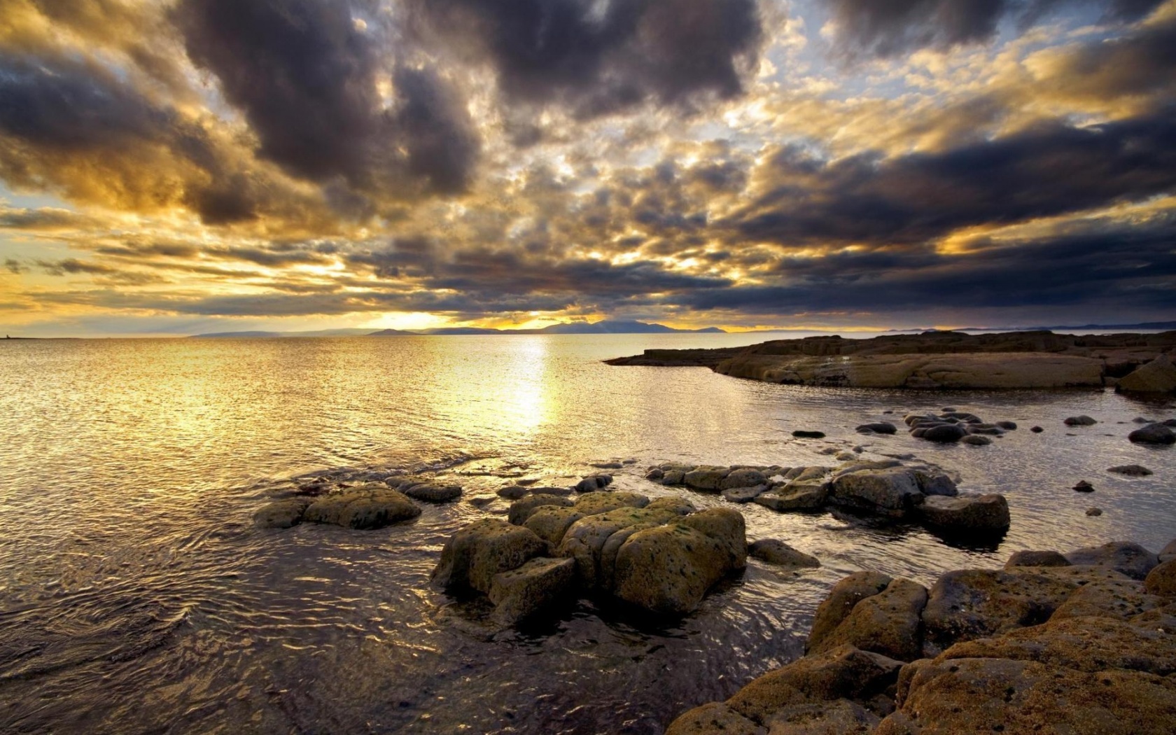 Красивый вид на вечернее море обои