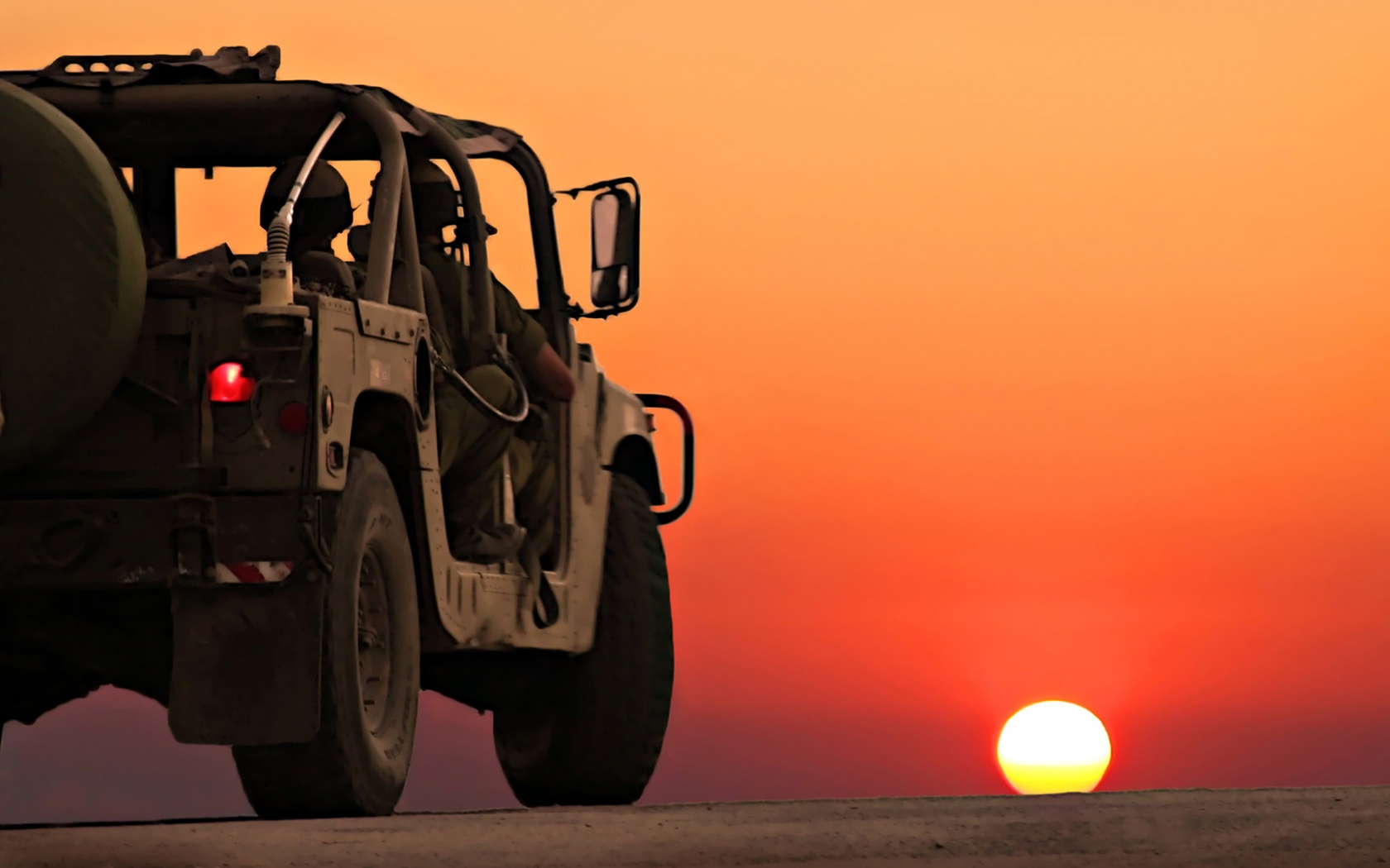 Военный Hammer обои