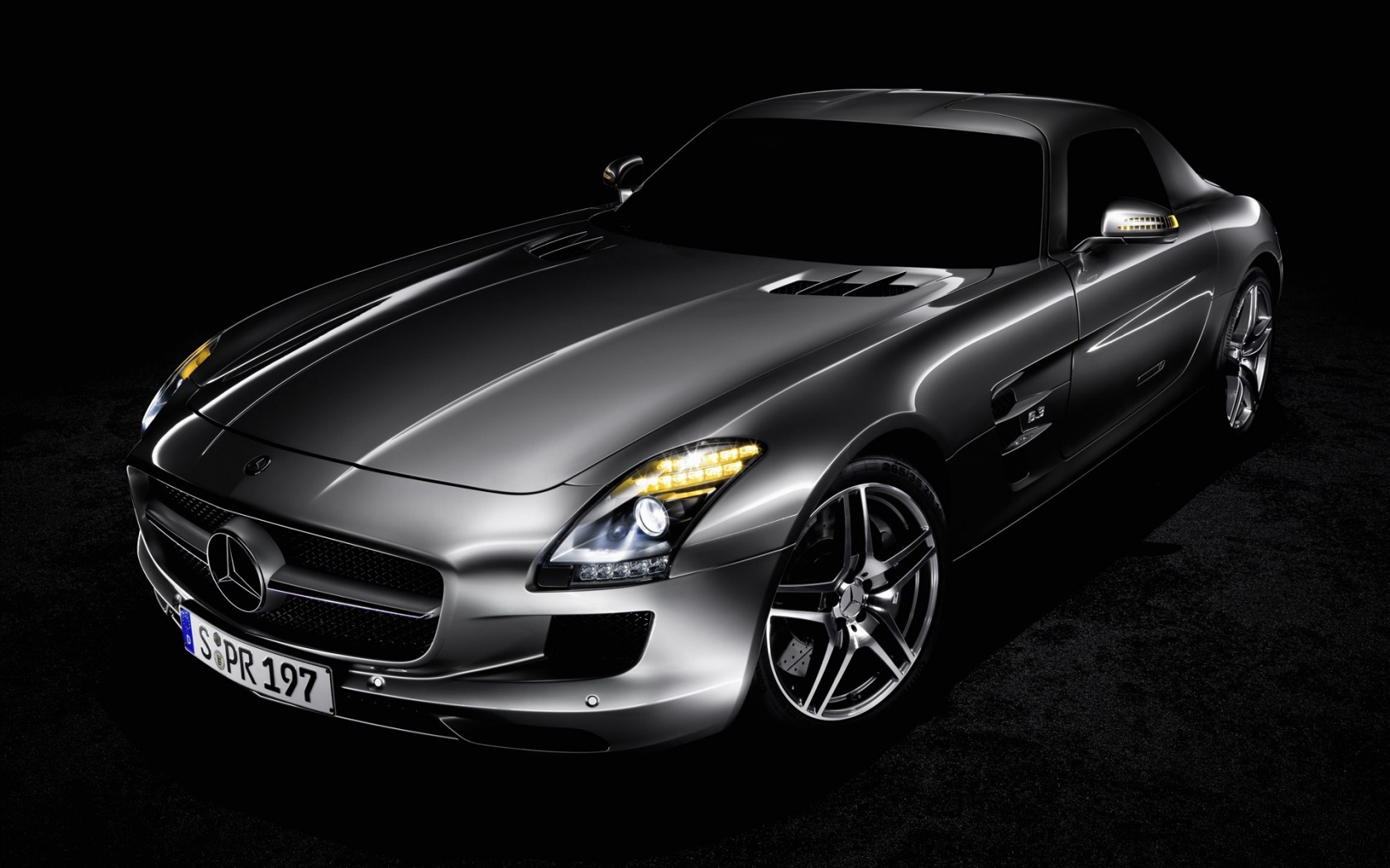 Mercedes SLS обои