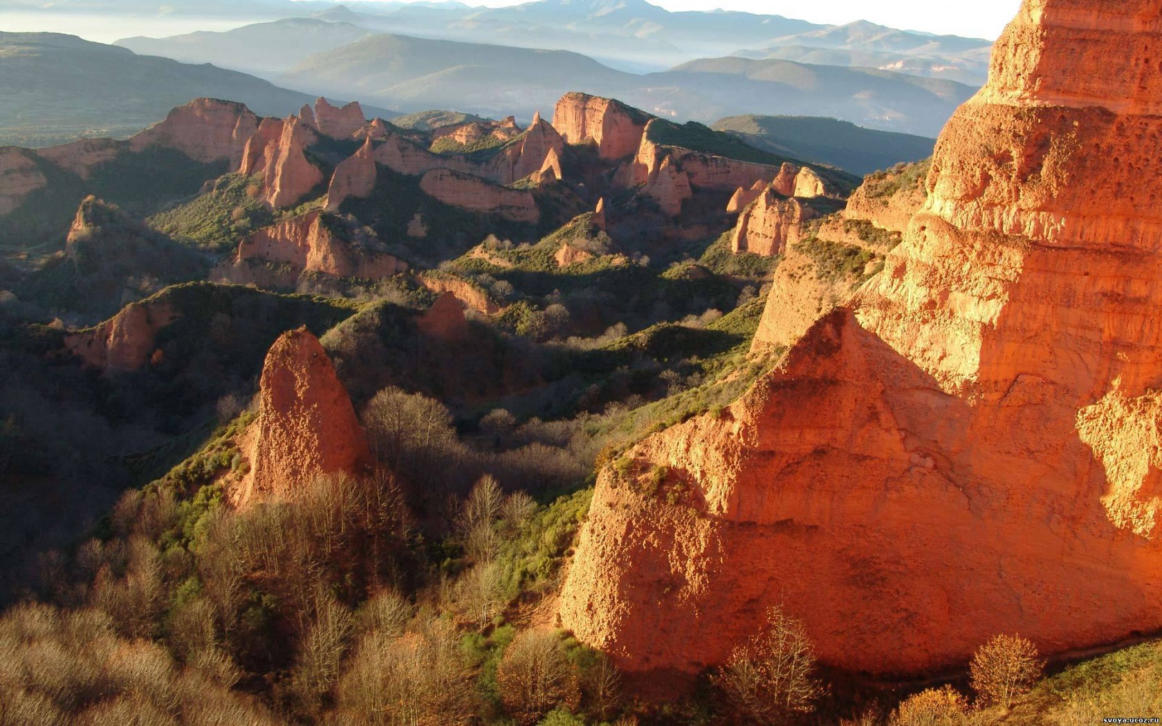 Скалы на рассвете обои