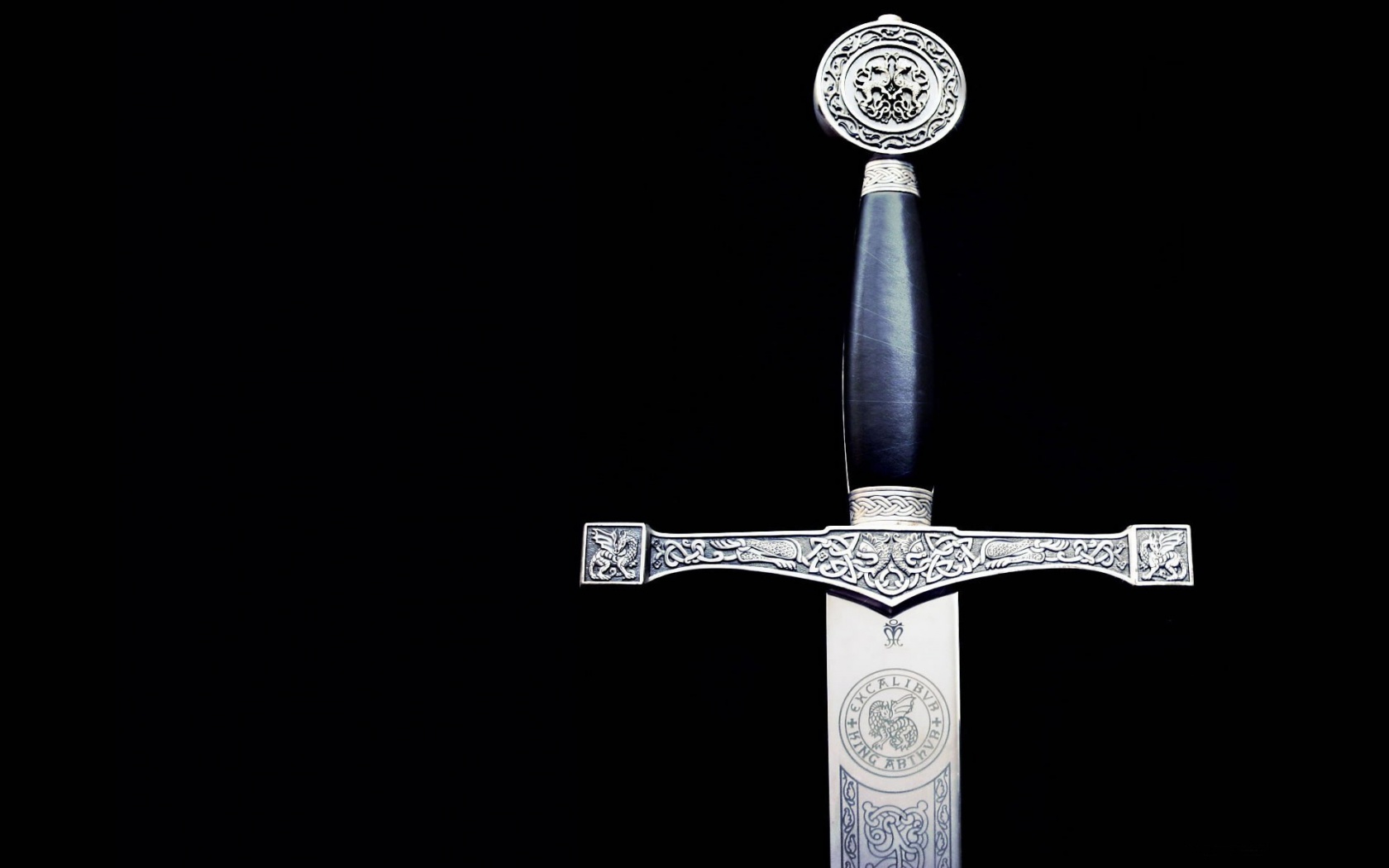 Гарда и эфес средневекового меча обои