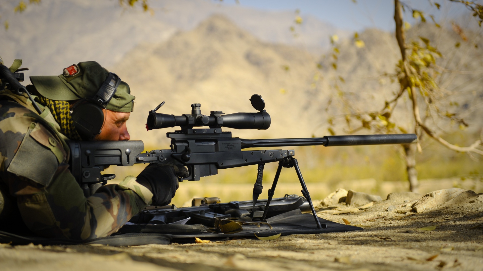 Стрелок в засаде обои