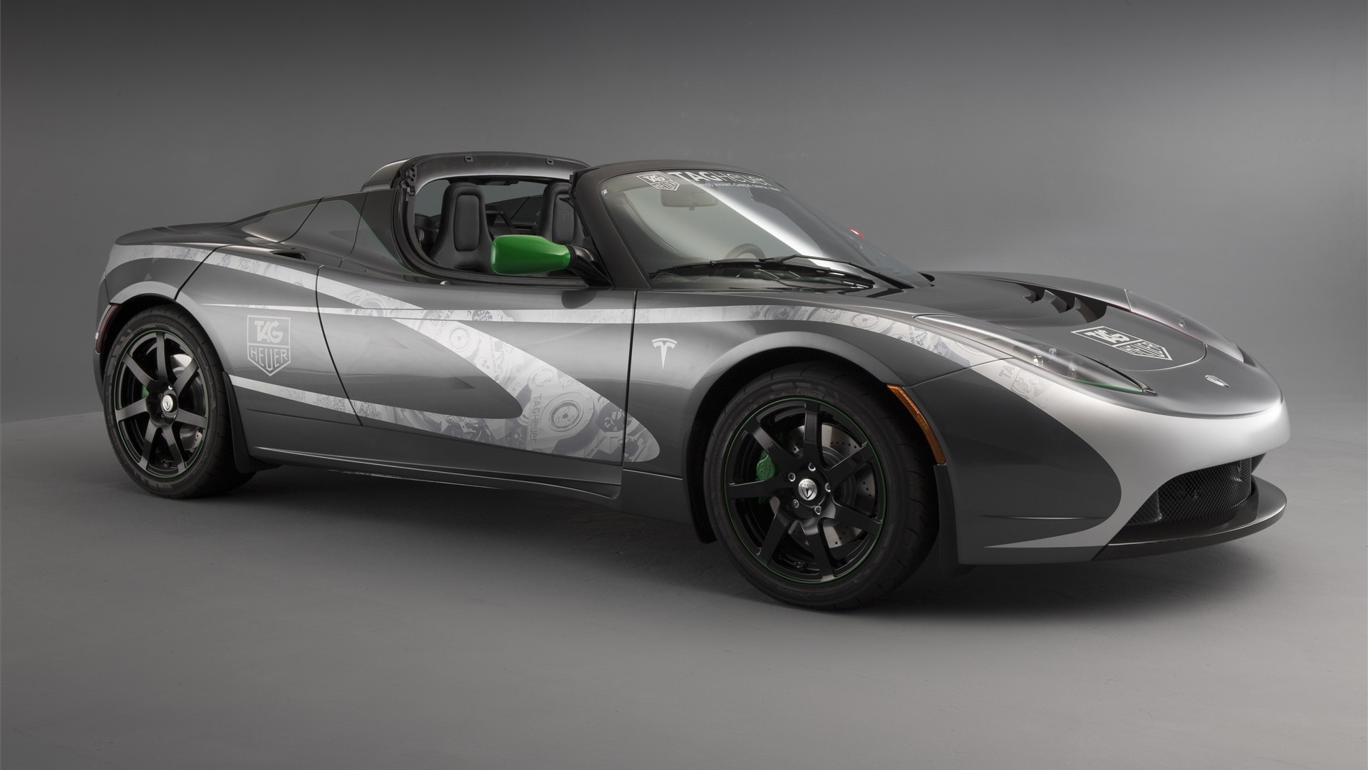 Tag Heuer Tesla Roadster обои