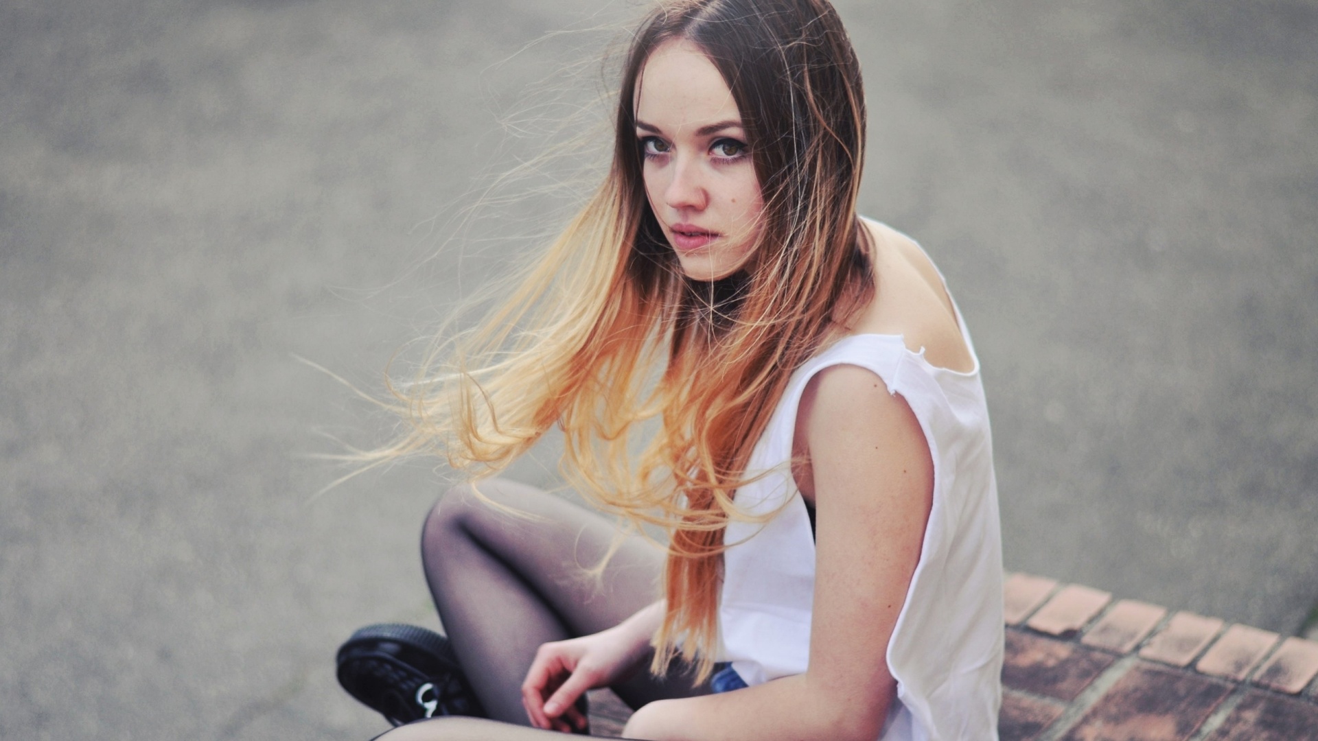 Девушка в образе модели обои