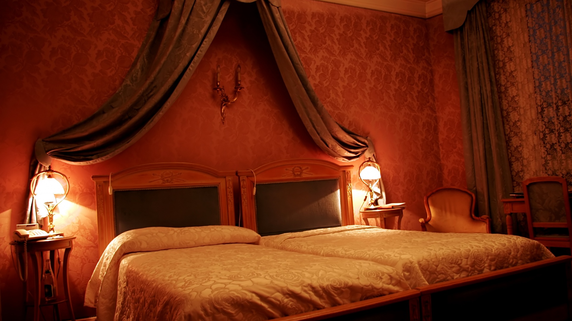 Спальня обои