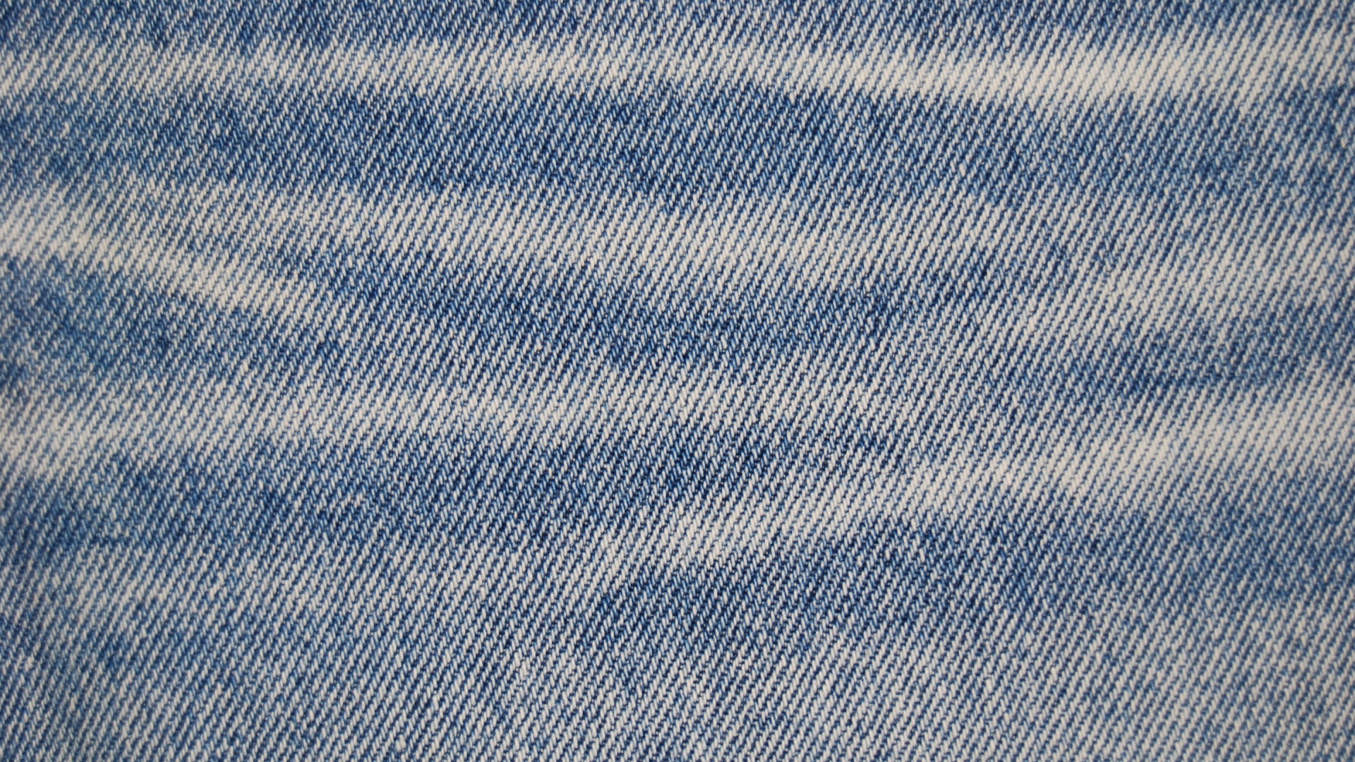 Джинсы со складками обои