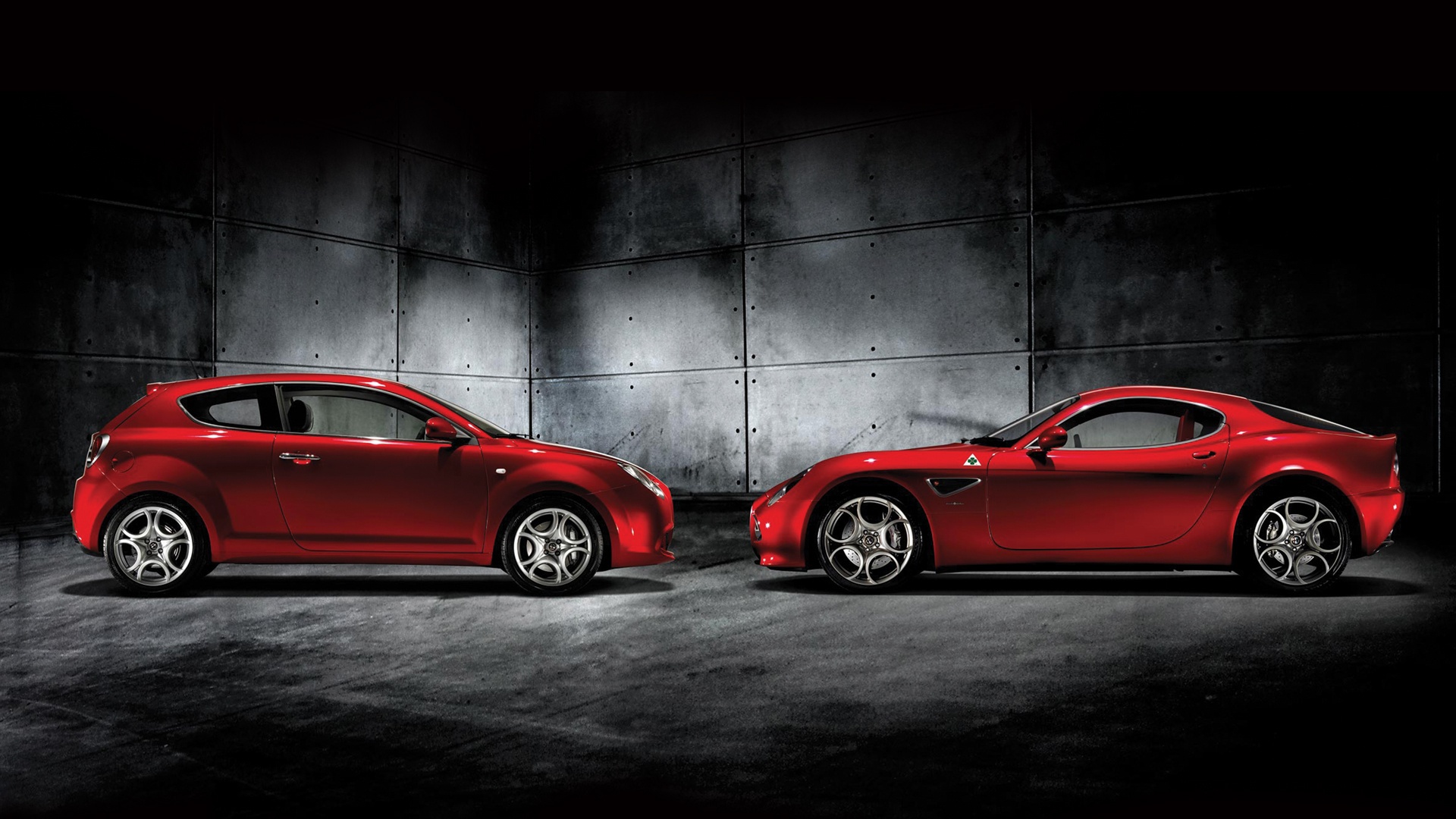 Два альфа ромео с разными кузовами обои