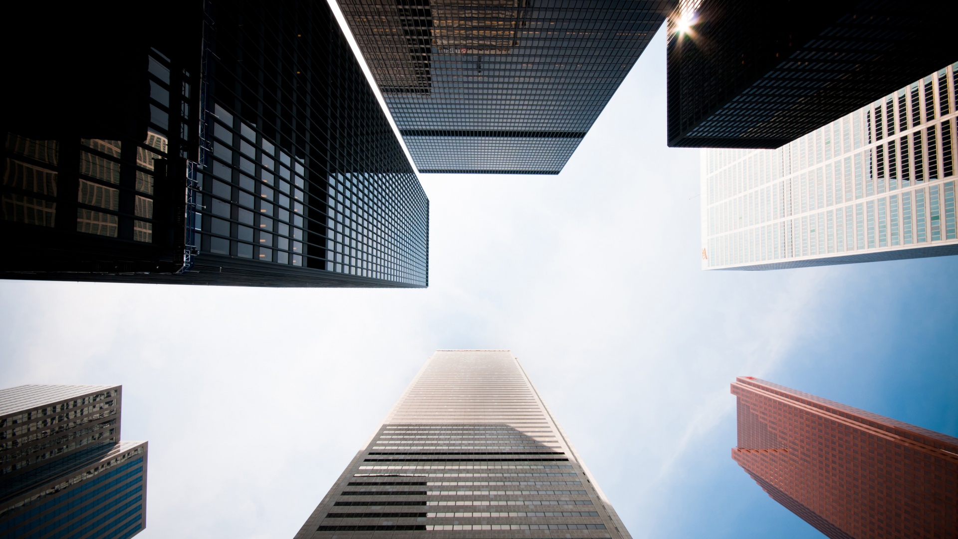 Небоскребы уходящие в облака обои