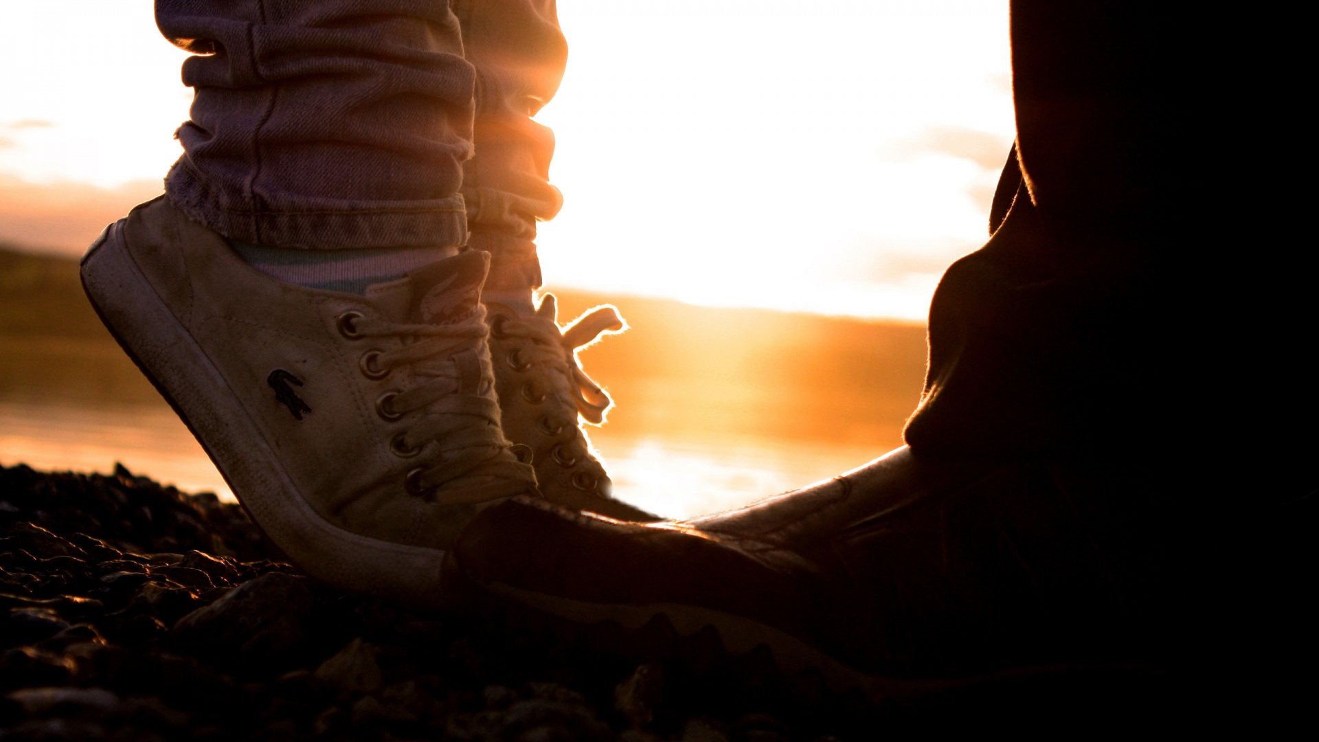 Поцелуй на цыпочках обои