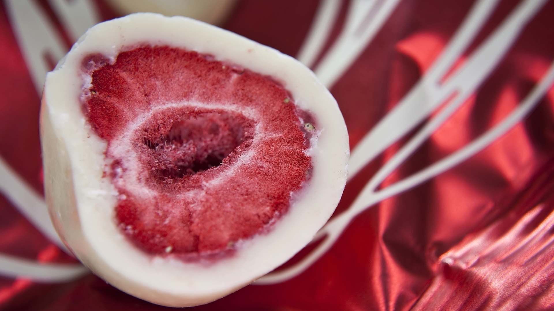 Клубника в белом шоколаде обои