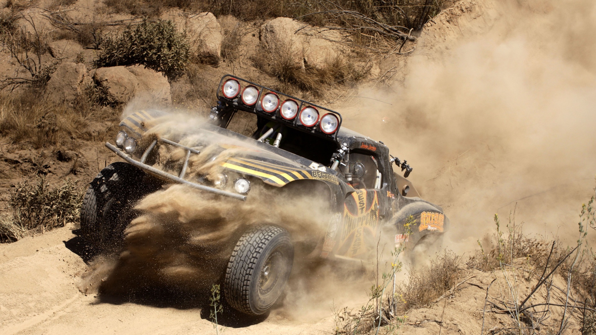 Раллийный внедорожник обои