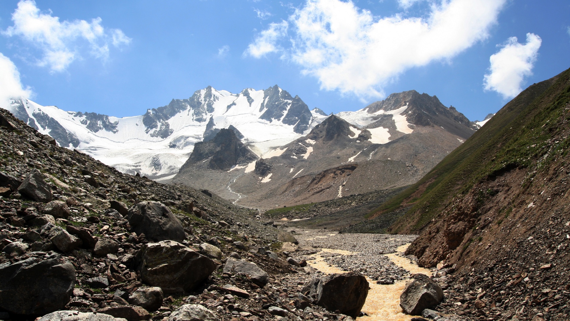 Горный пейзаж обои