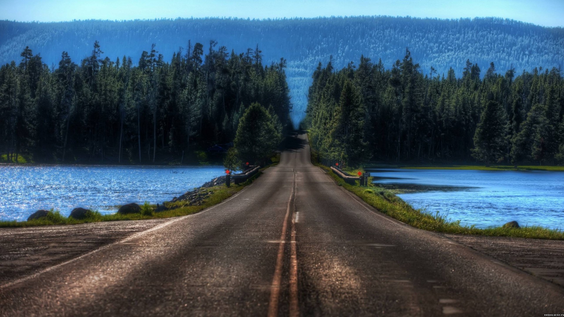 Дорога через озеро обои