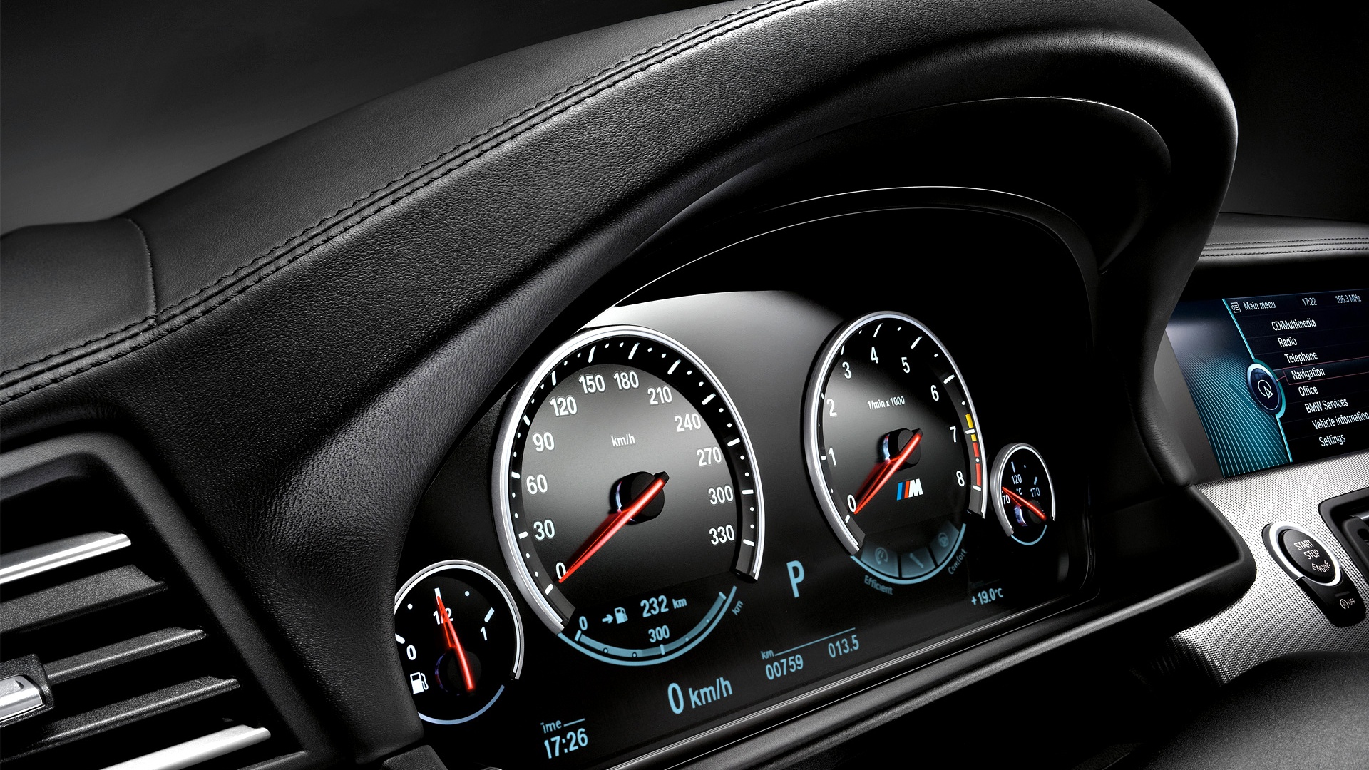 Приборная панель BMW F10 обои