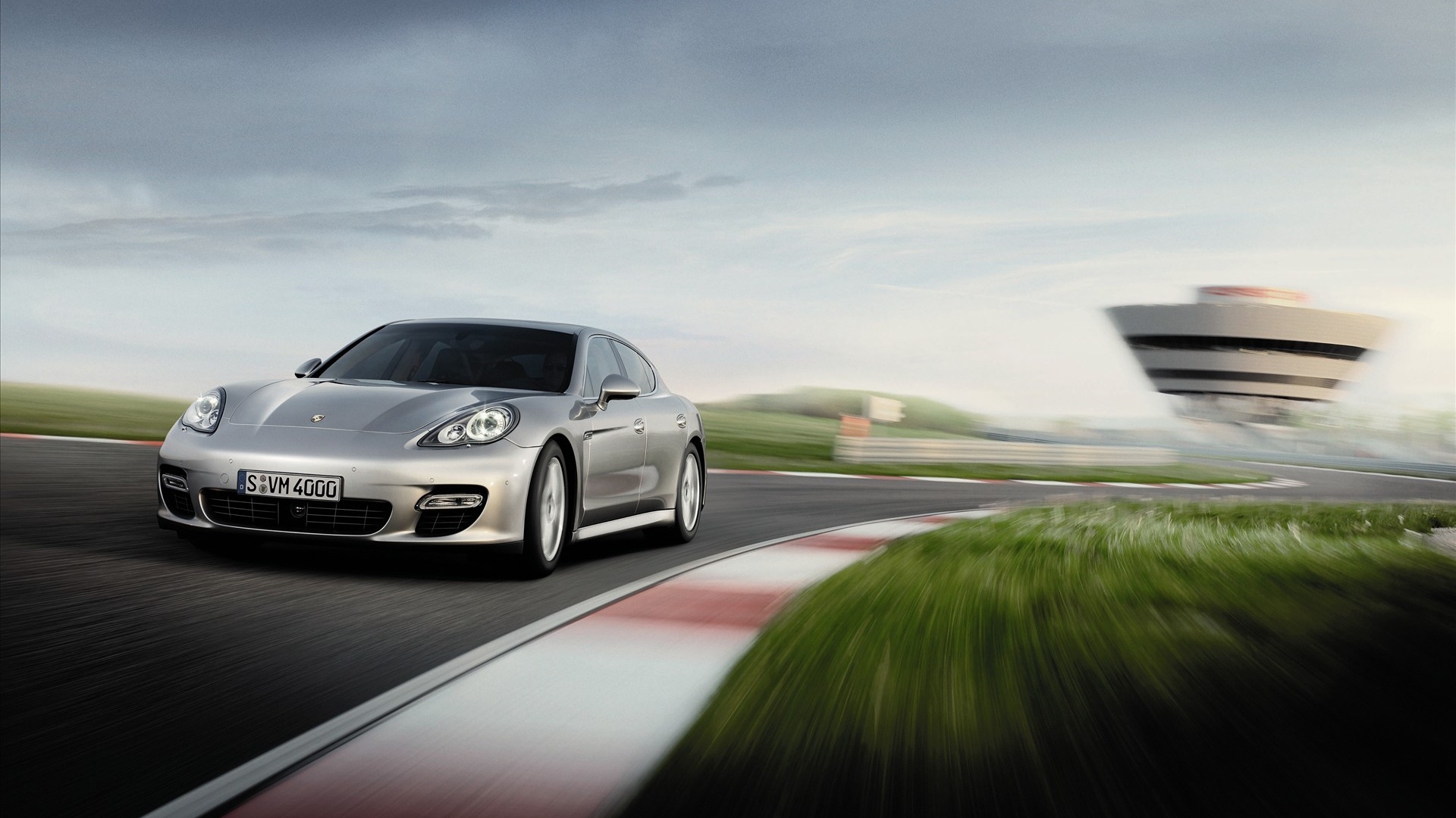 Автомобиль на треке обои