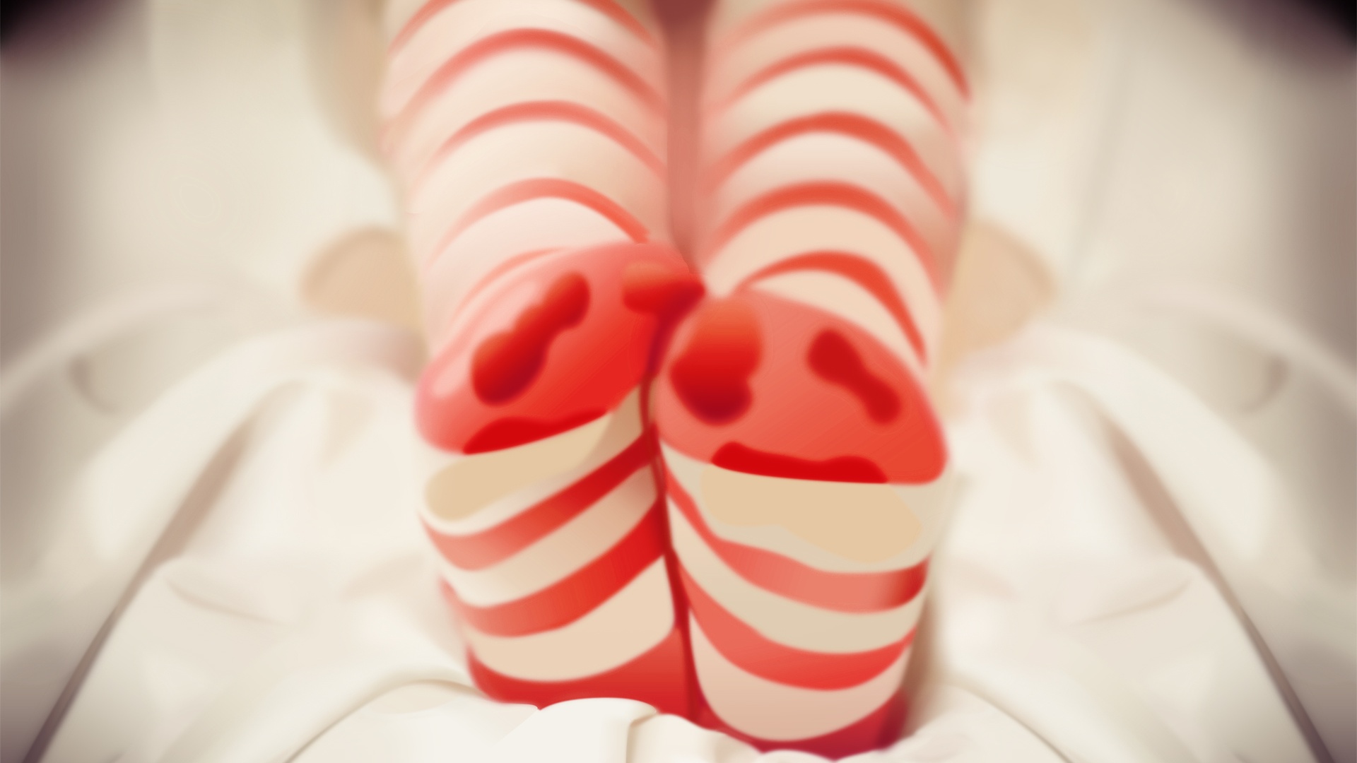 Ножки в полосатых чулках обои