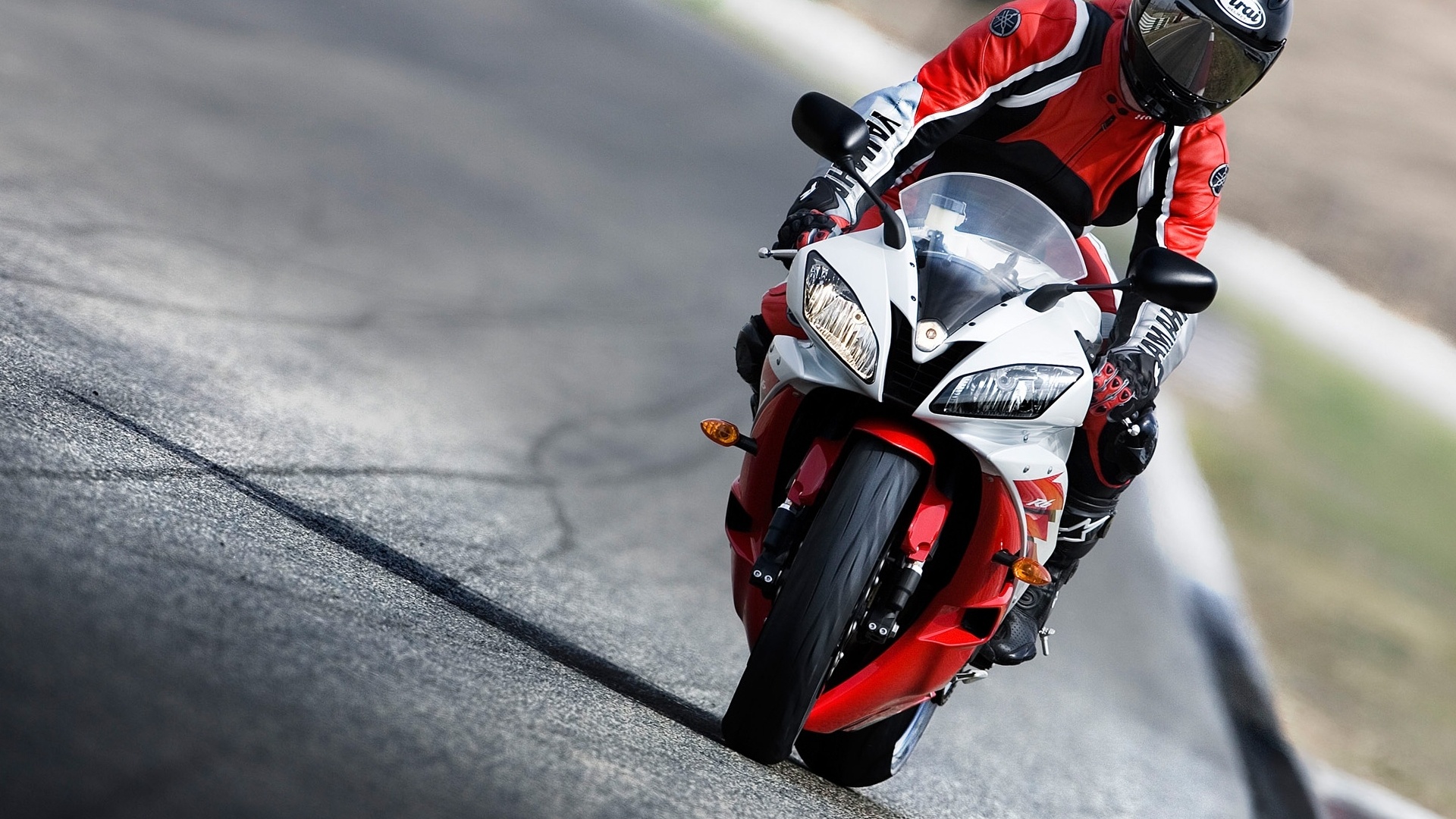 Мотоциклист на спортбайке обои