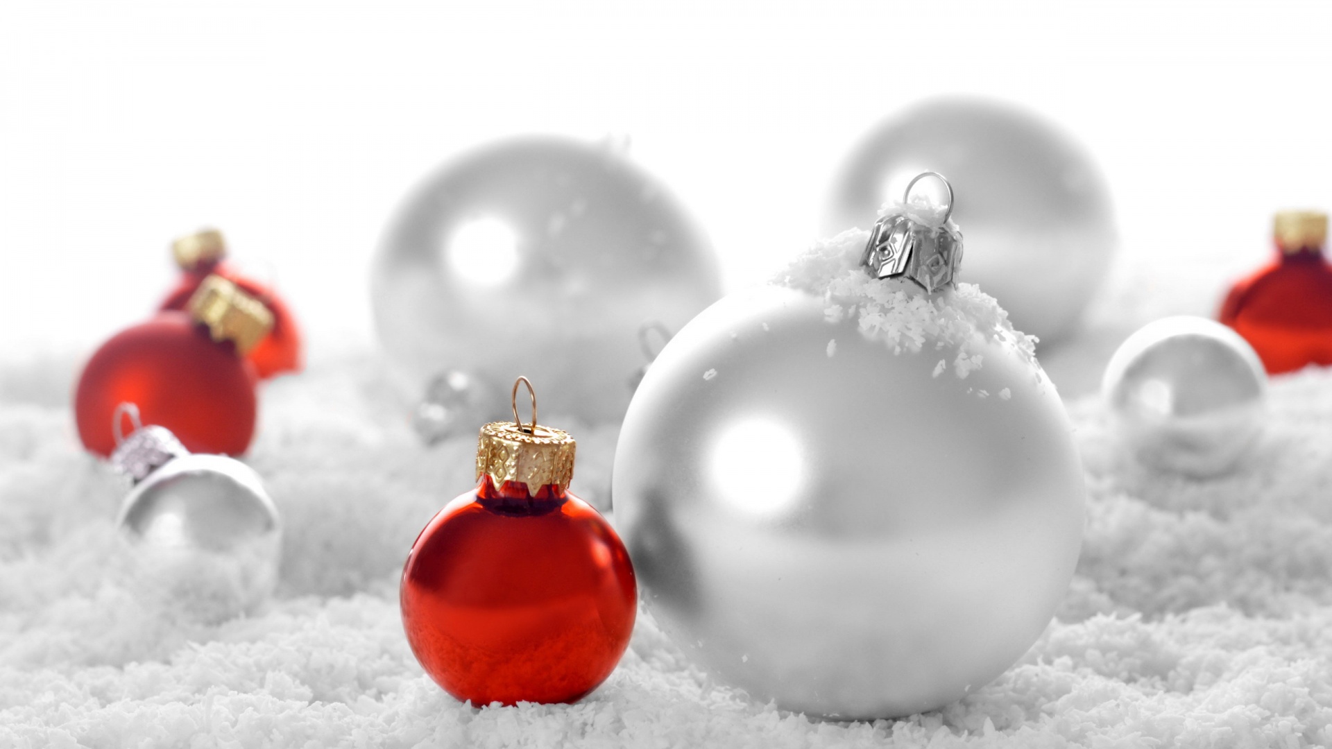 Красно-белые игрушки  обои