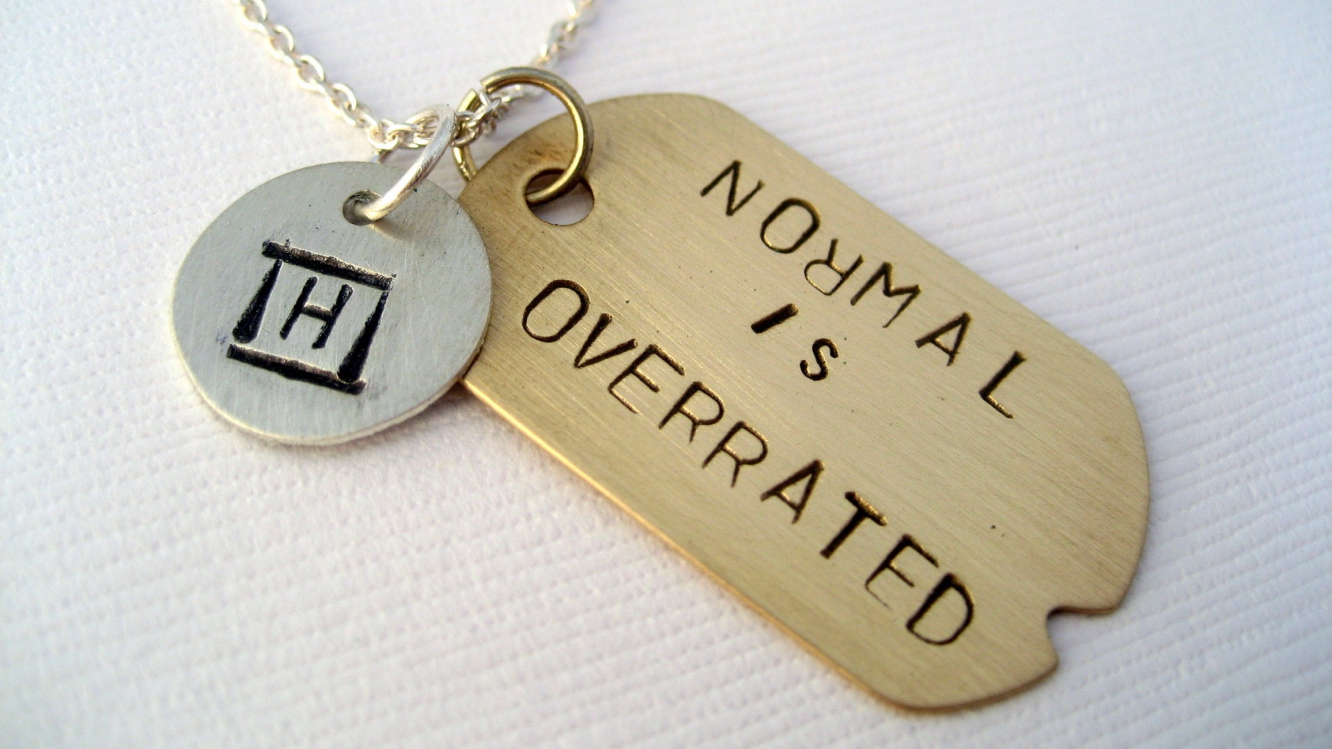 Нормальность переоценена обои