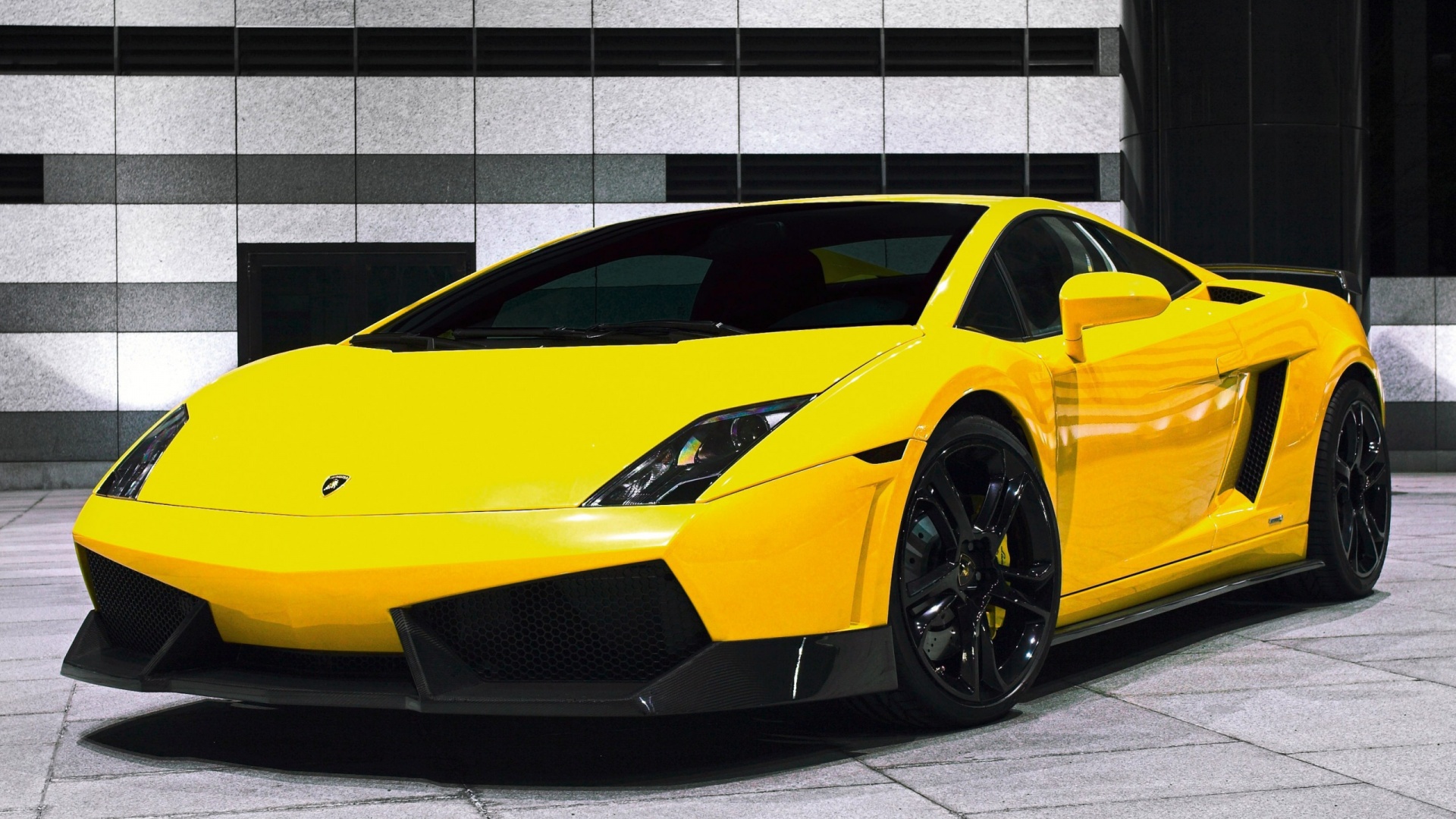 Желтый Ламборджини обои