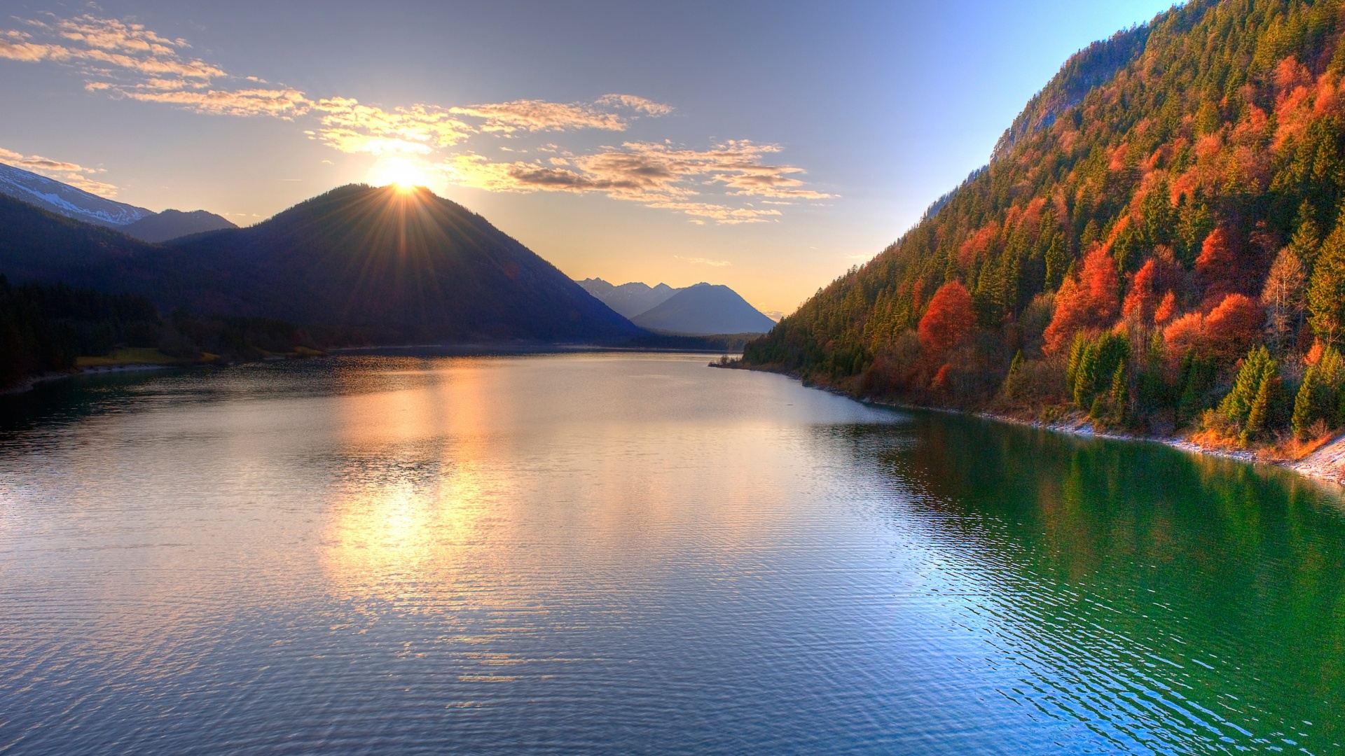 Закат в горах обои