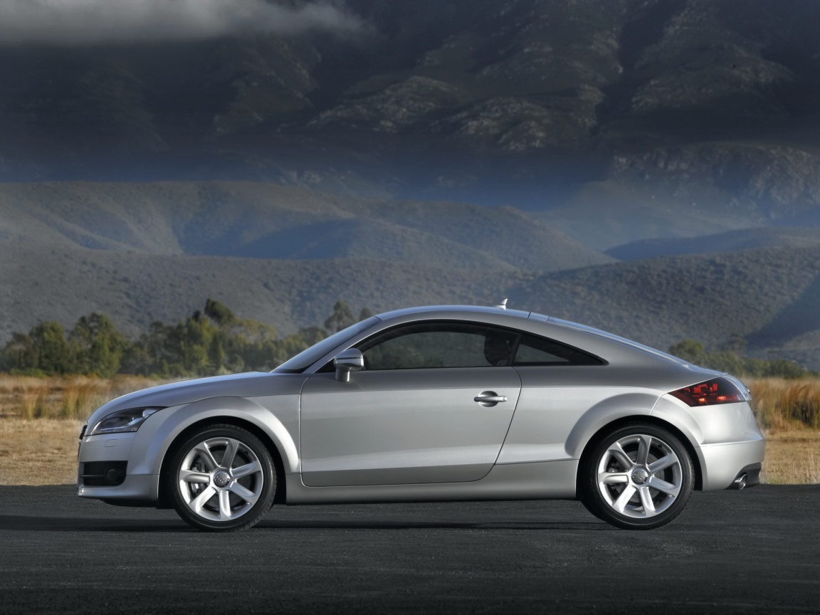 Трехдверный ауди обои