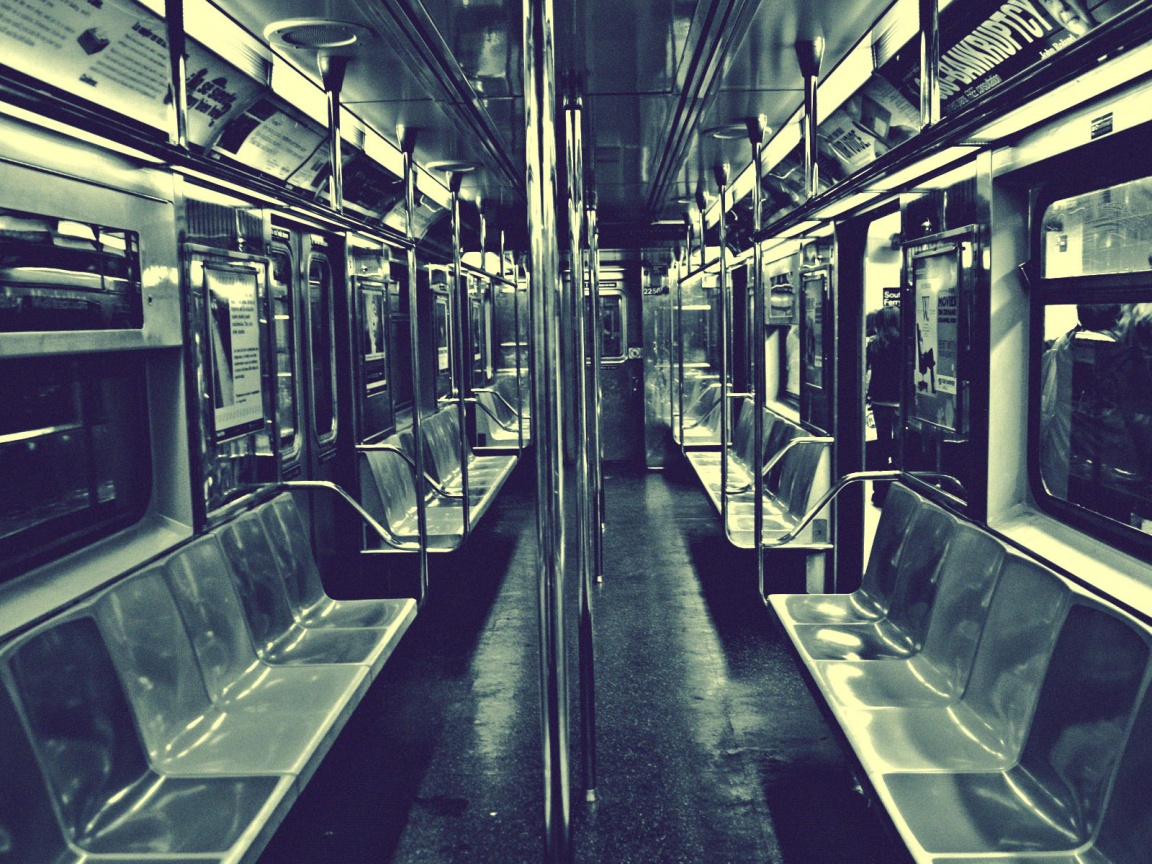 Пустой вагон метро обои