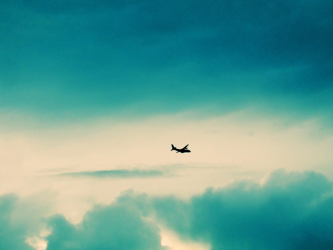 Самолет в небе обои