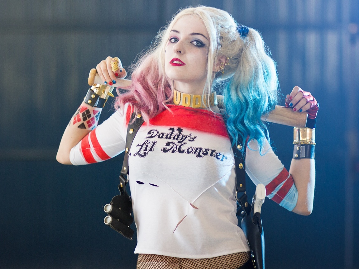 Daddy's lil monster обои