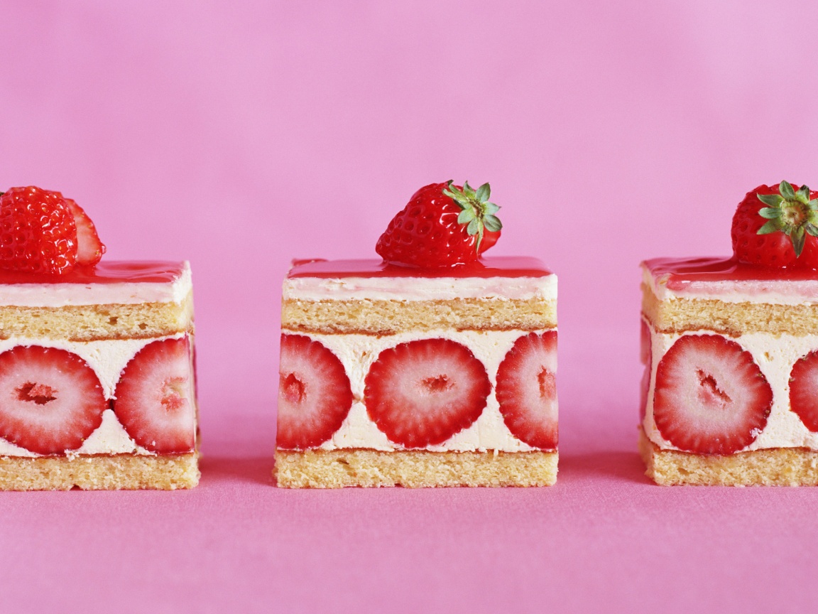 Ломтики клубничного торта обои