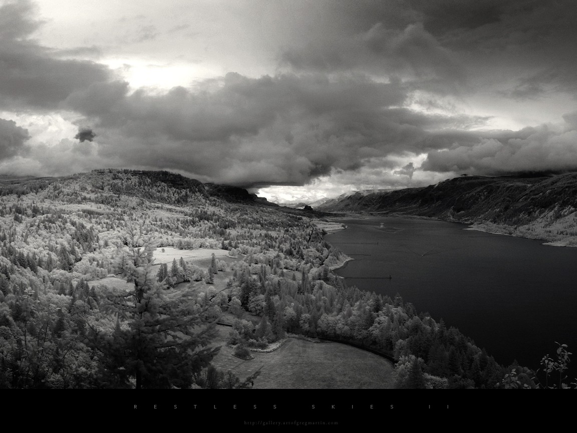 Беспокойное небо обои